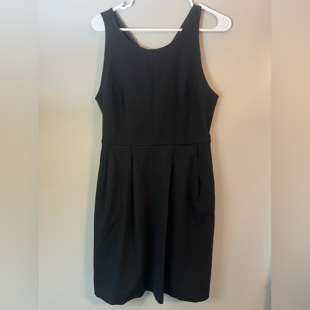 J. Crew Women’s Black Ponte Knit Pleated Shift Dress Size 8